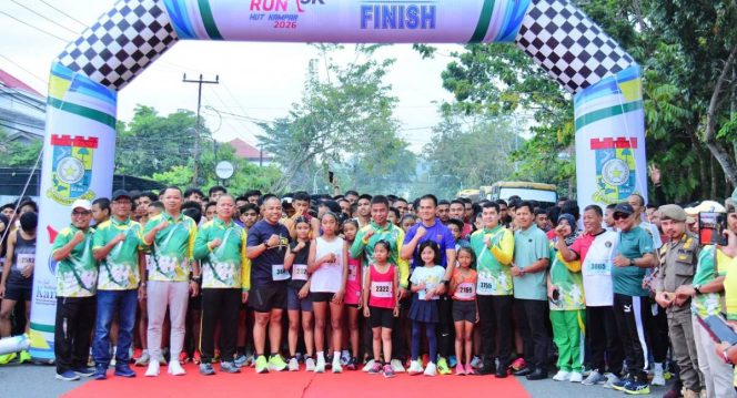 
					Ribuan Warga Semarakkan Fun Run HUT Kampar, Helmi Ajak Budayakan Hidup Sehat